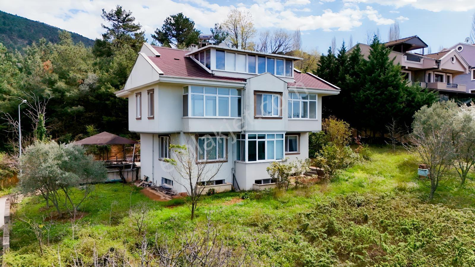 Bursa Doburcada 2 Parsel Üzerinde, 7+1 Villa Ve 750 M² Arsa - Görsel 5