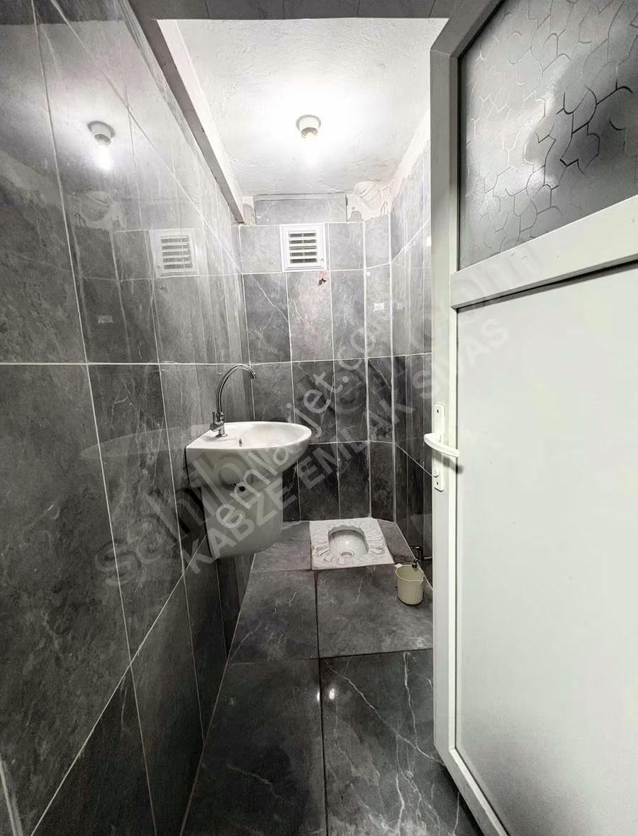 Kabze Emlaktan Bankalar Caddesinde Kiralık Büro - Görsel 19