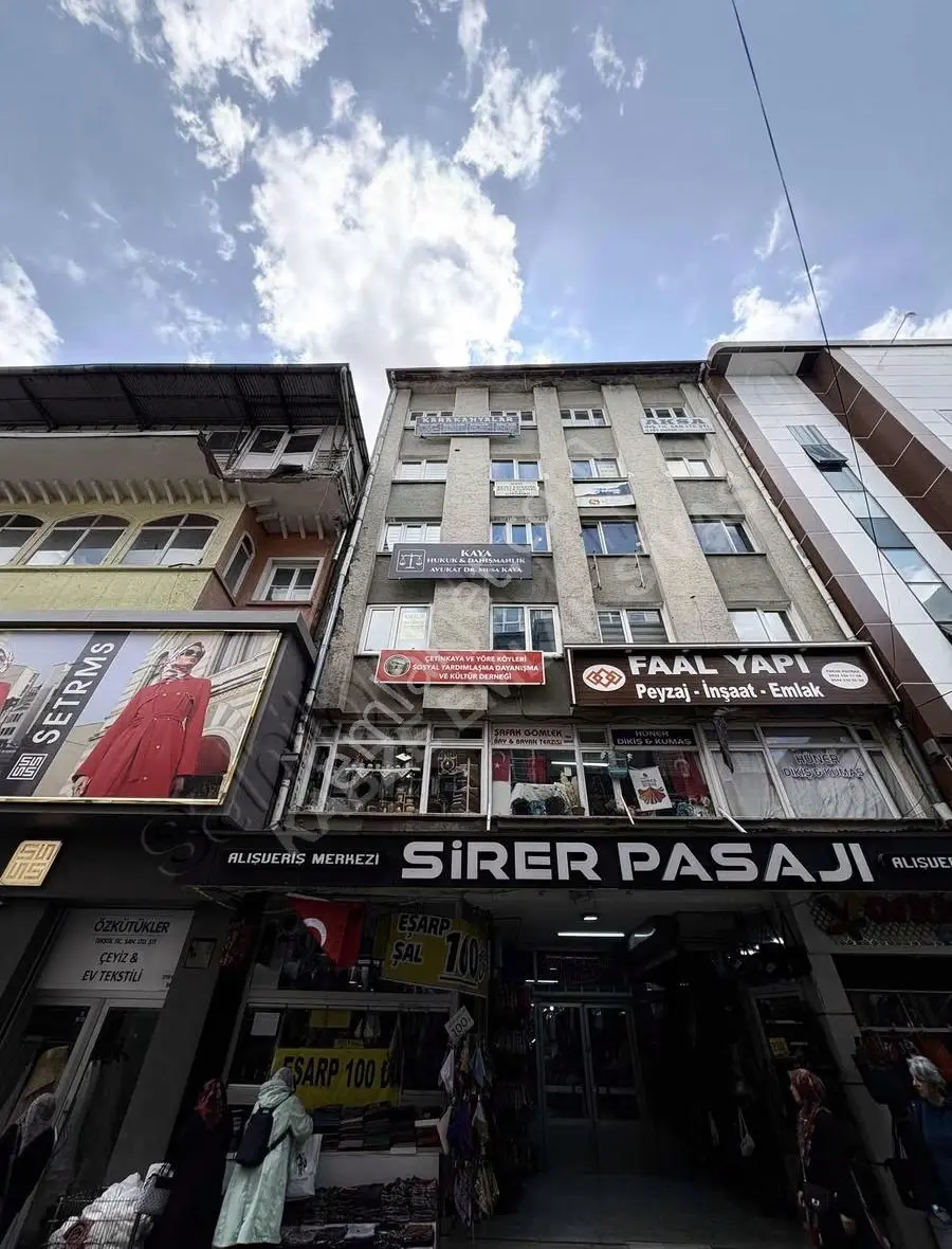 Kabze Emlaktan Bankalar Caddesinde Kiralık Büro - Görsel 4