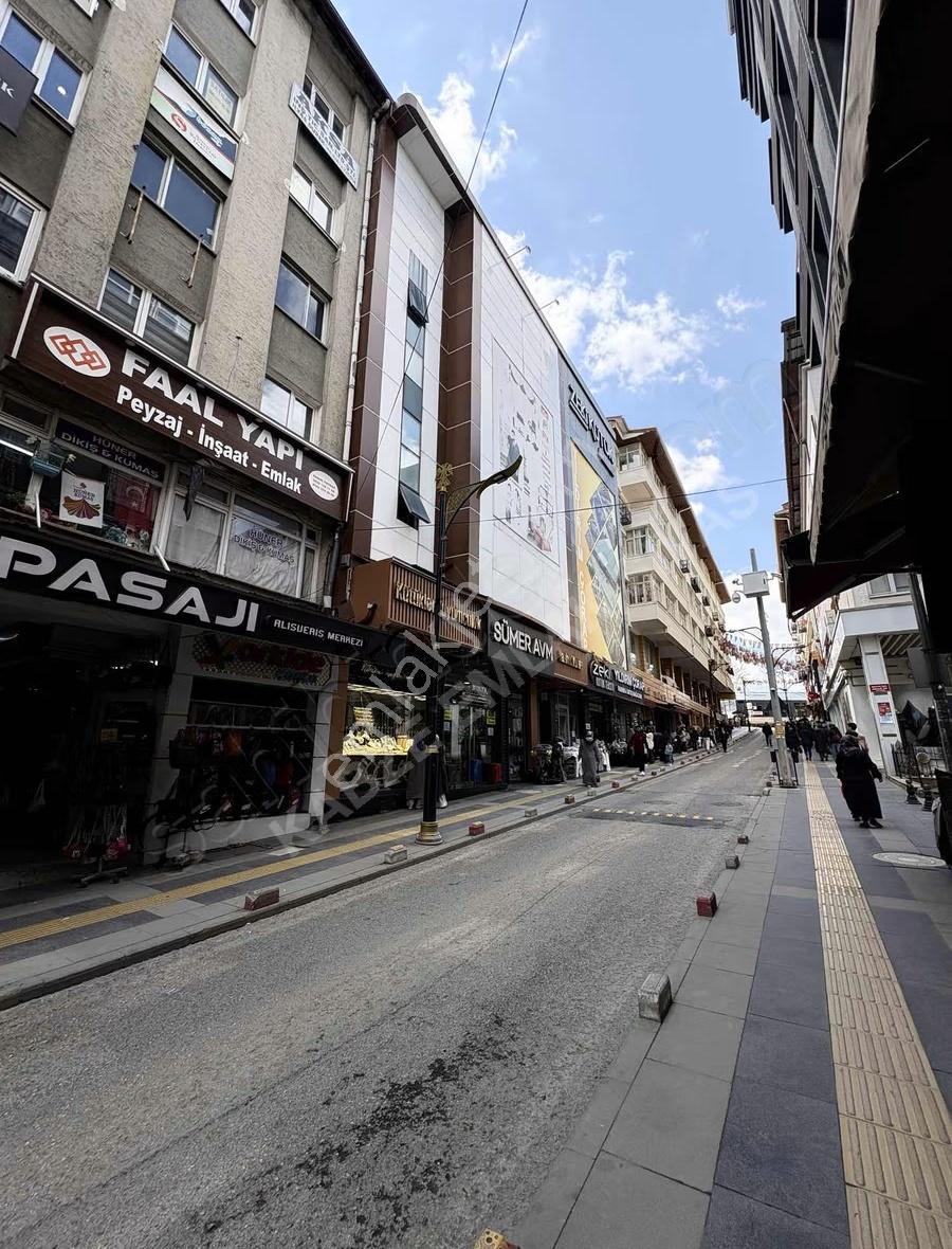 Kabze Emlaktan Bankalar Caddesinde Kiralık Büro - Görsel 7