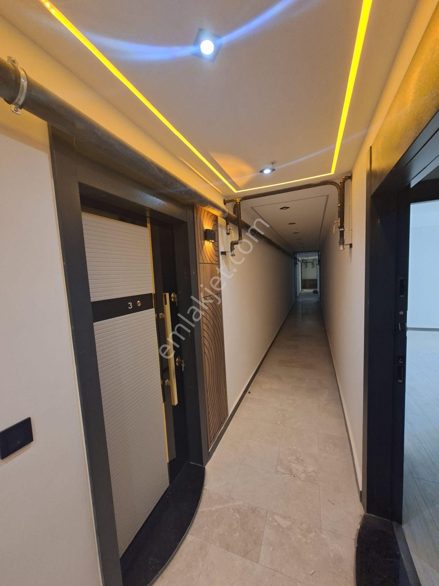 Remax Land'den Şehir Merkezinde Satılık 1+1 Lüks Daire - Görsel 24