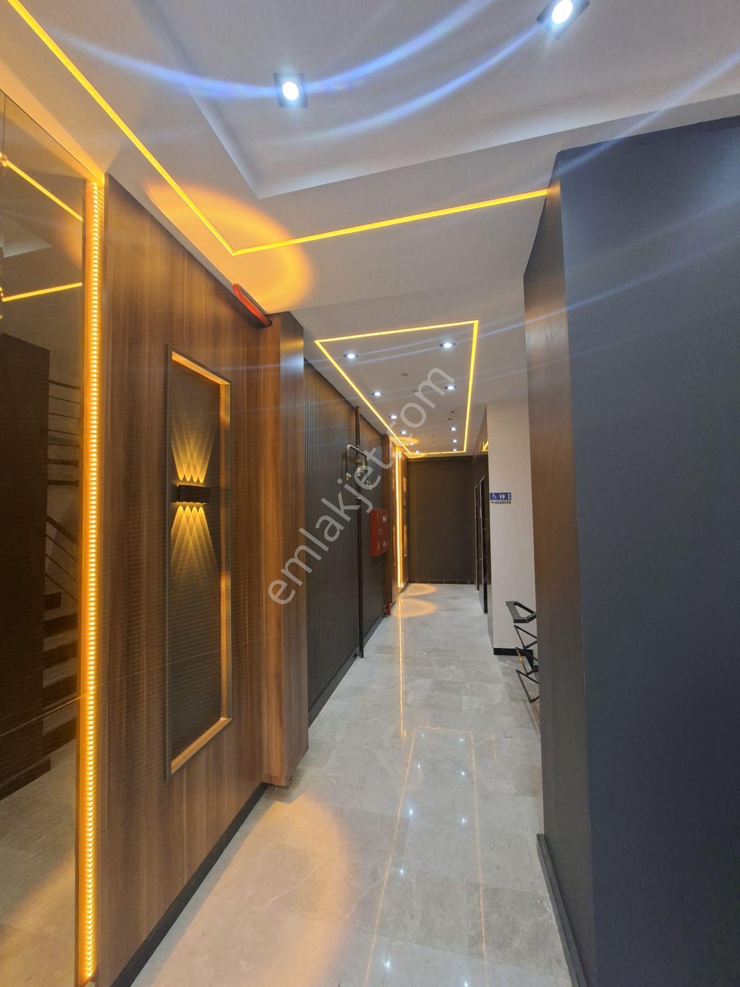 Remax Land'den Şehir Merkezinde Satılık 1+1 Lüks Daire - Görsel 21