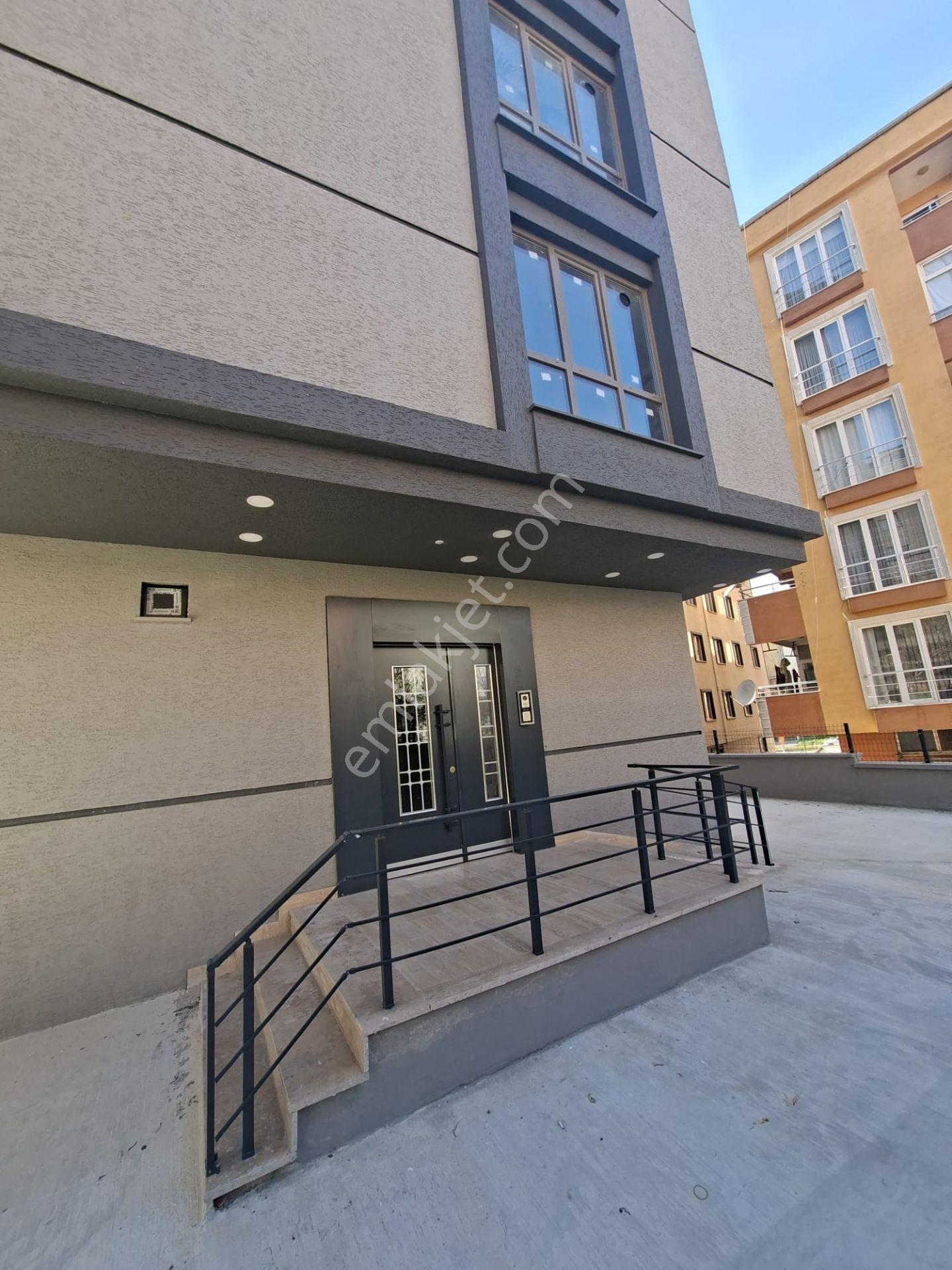 Remax Land'den Şehir Merkezinde Satılık 1+1 Lüks Daire - Görsel 18