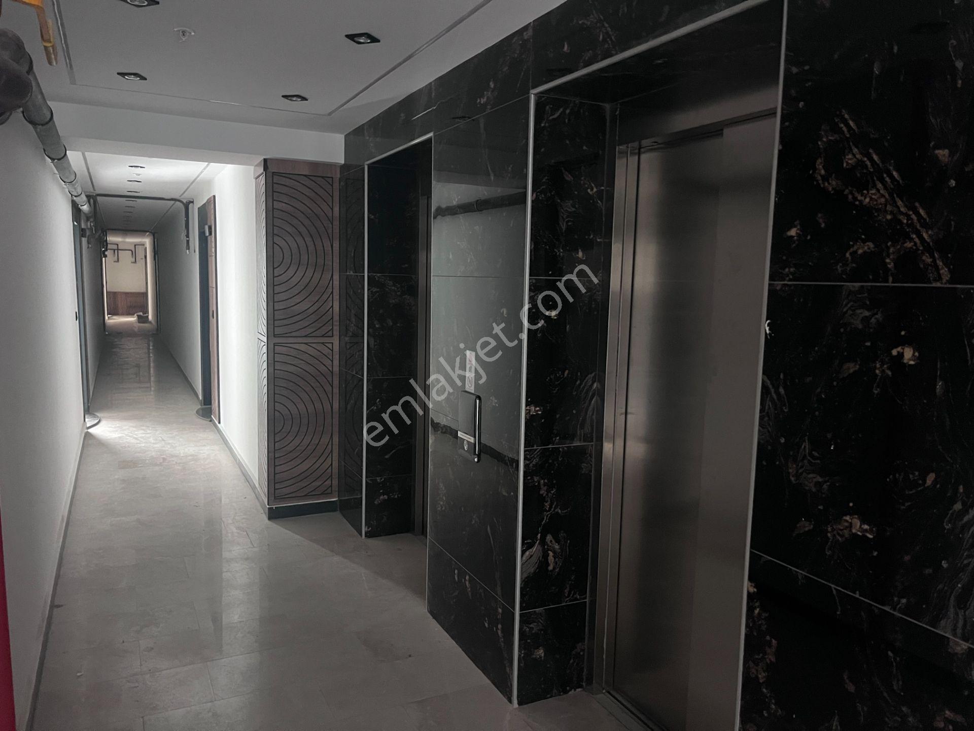 Remax Land'den Şehir Merkezinde Satılık 1+1 Lüks Daire - Görsel 10