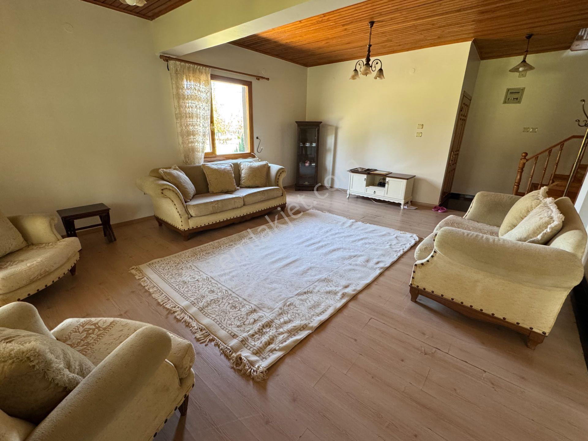 Kırkpınar’da Site İçinde Eşyalı Ve Mobilyalı Yıllık Kiralık Villa - Görsel 19