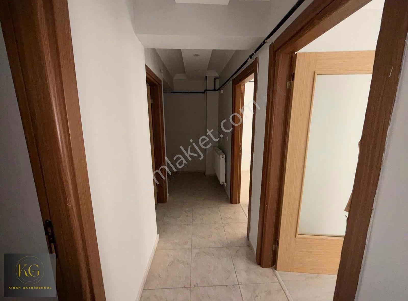 Kıran Gayrimenkul'den Muradiyede2+1 Kiralık Daire | Kapalı M - Görsel 8