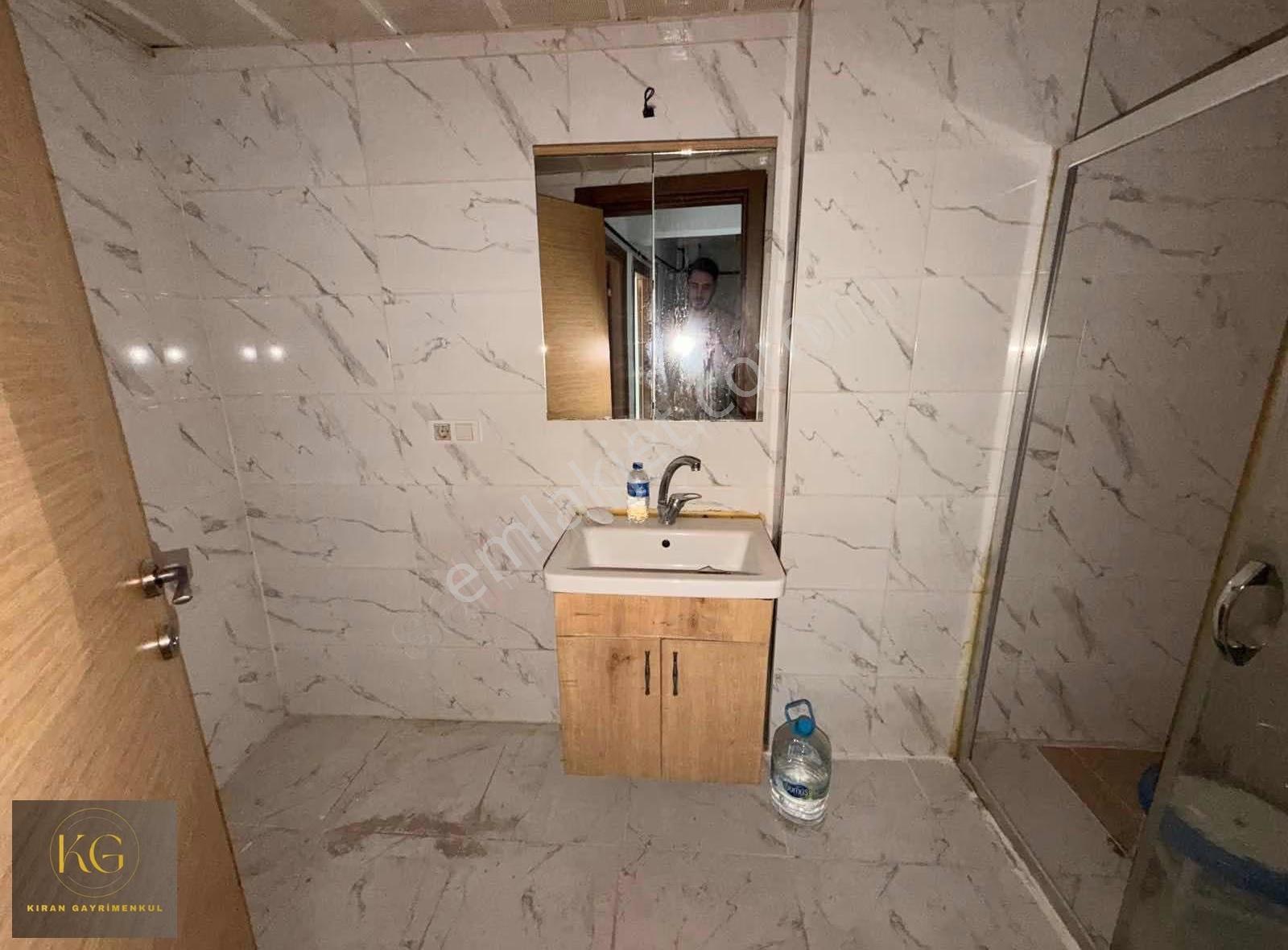 Kıran Gayrimenkul'den Muradiyede2+1 Kiralık Daire | Kapalı M - Görsel 7