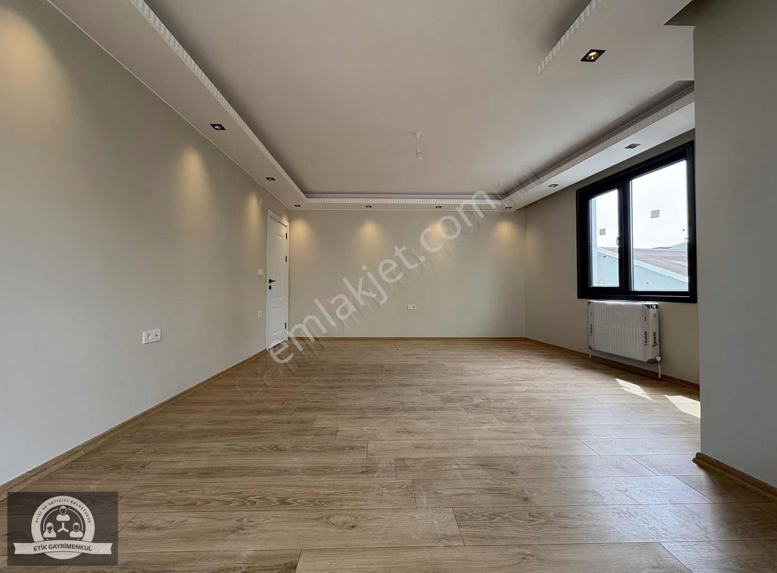 Ortadağ Fatih Mahallesinde Satılık 2+1 Arakat Daire