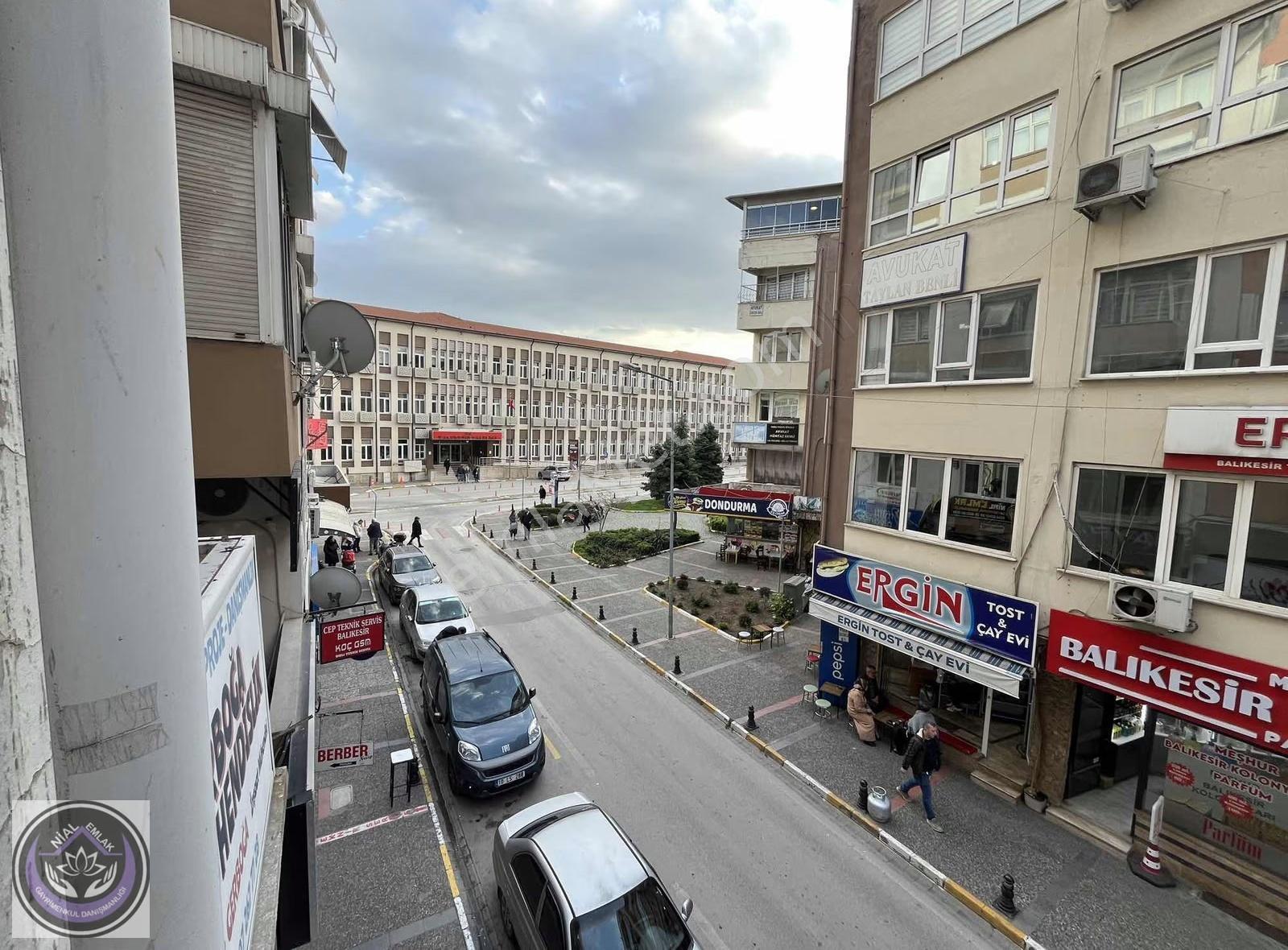 Balıkesir Karesi Valilik Karşısı Kiracılı Satılık Ofis - Görsel 9