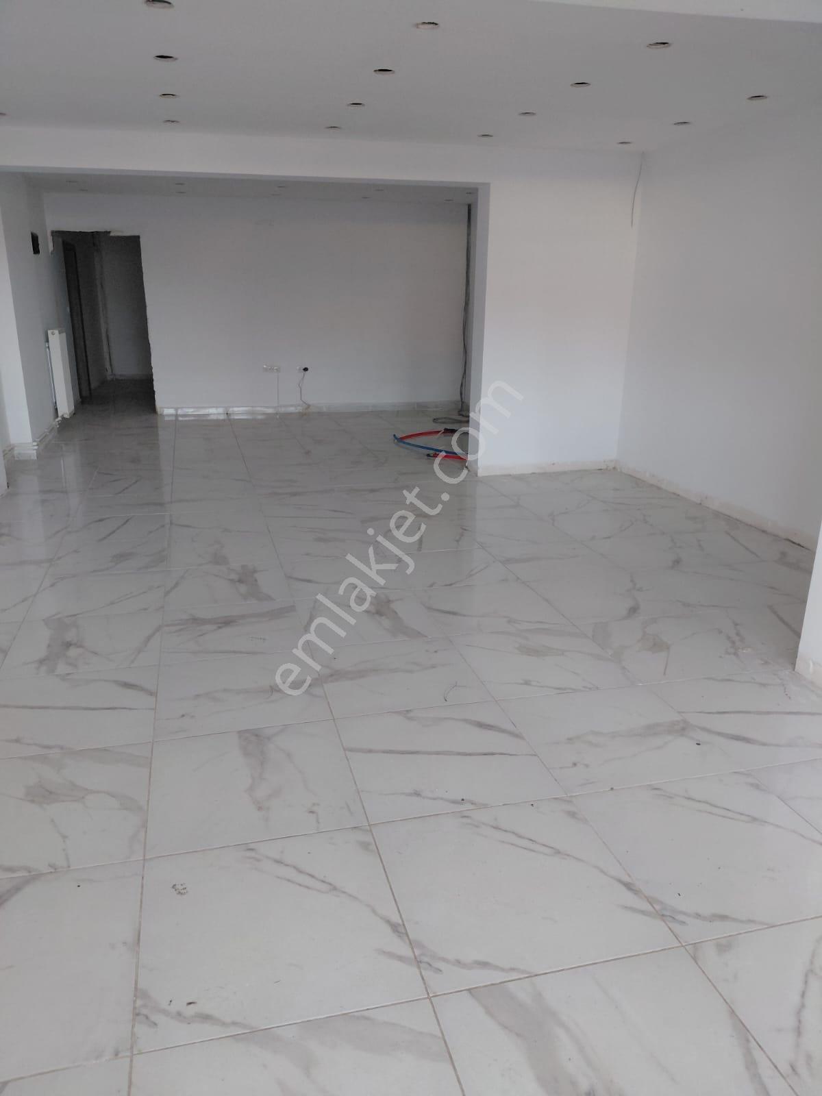 Tokat Niksar'da Adalet Gold Group Emlak'tan Kiralık Dükkan 100 M2 Eski Hastane Yolunda Uygun Fiyata - Görsel 8