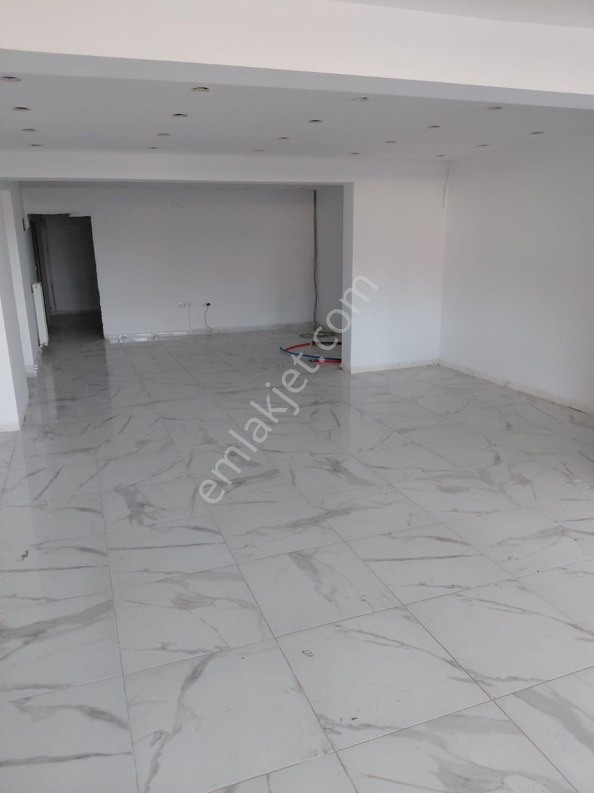 Tokat Niksar'da Adalet Gold Group Emlak'tan Kiralık Dükkan 100 M2 Eski Hastane Yolunda Uygun Fiyata - Görsel 9