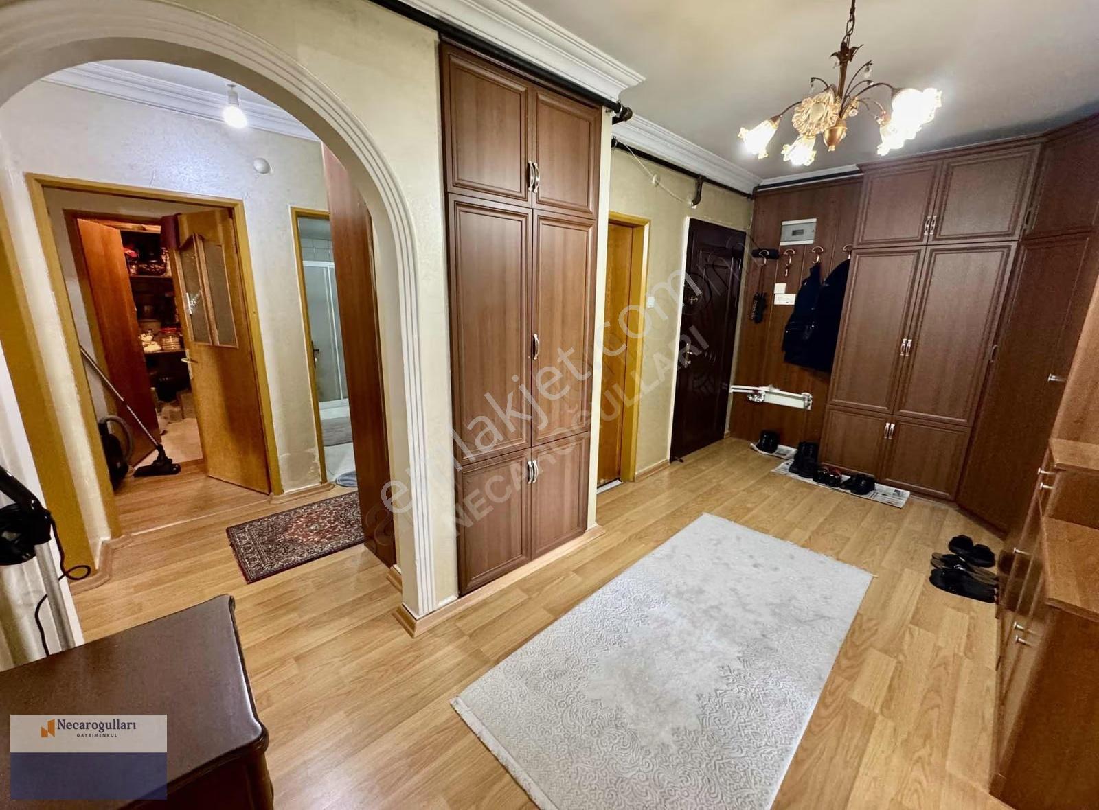 Necaroğullarından Diçlekent Caddesi İş Bankası Yanı 3+1 Daire - Görsel 5