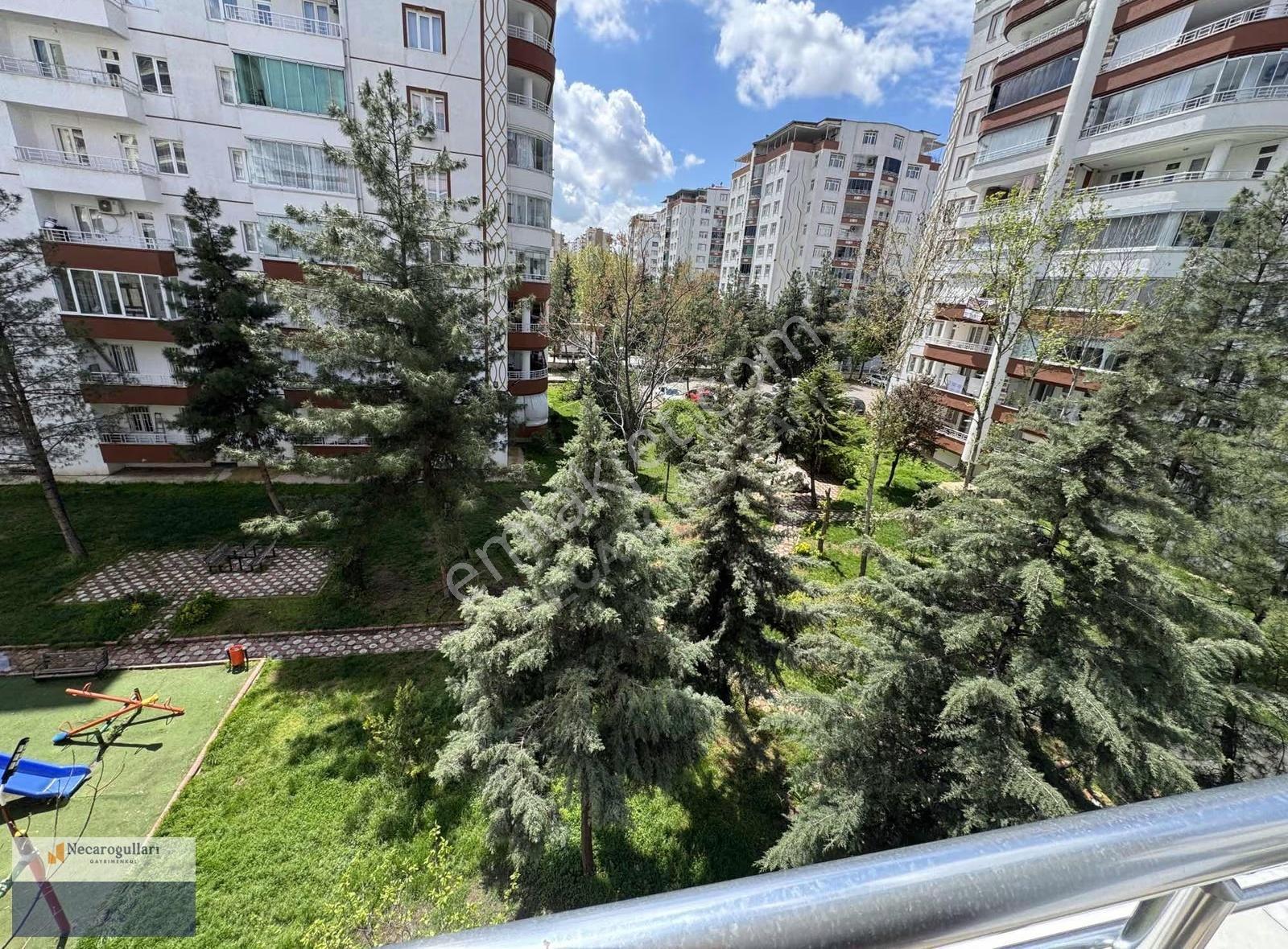 Necaroğullarından Diçlekent Caddesi İş Bankası Yanı 3+1 Daire - Görsel 24