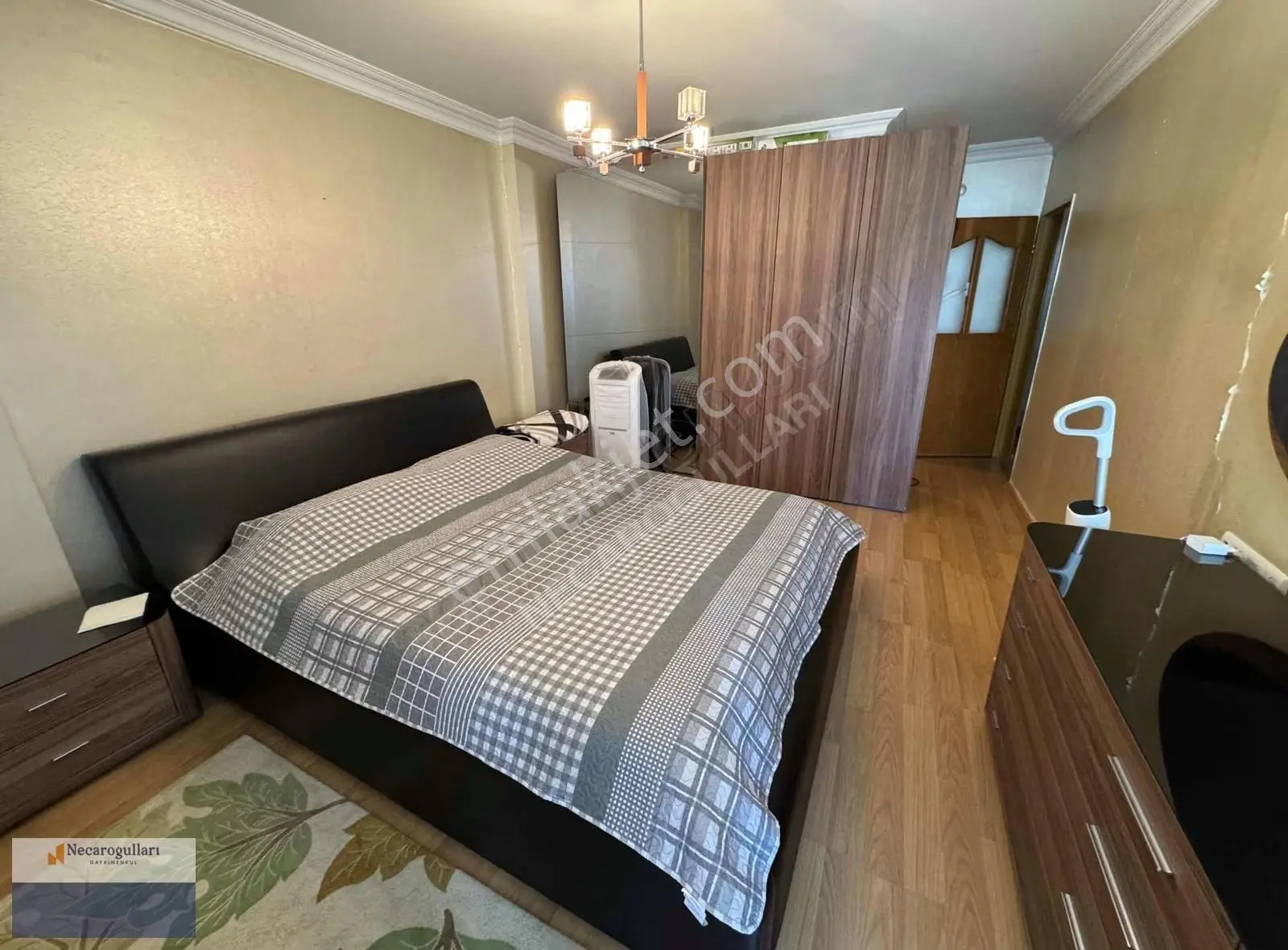 Necaroğullarından Diçlekent Caddesi İş Bankası Yanı 3+1 Daire - Görsel 4