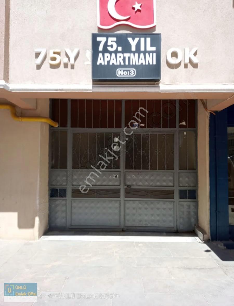 Ünlü Emlaktan Salıpazarı Yürüyüşyolu Mevkiinde Satılık 3+1 Daire - Görsel 18