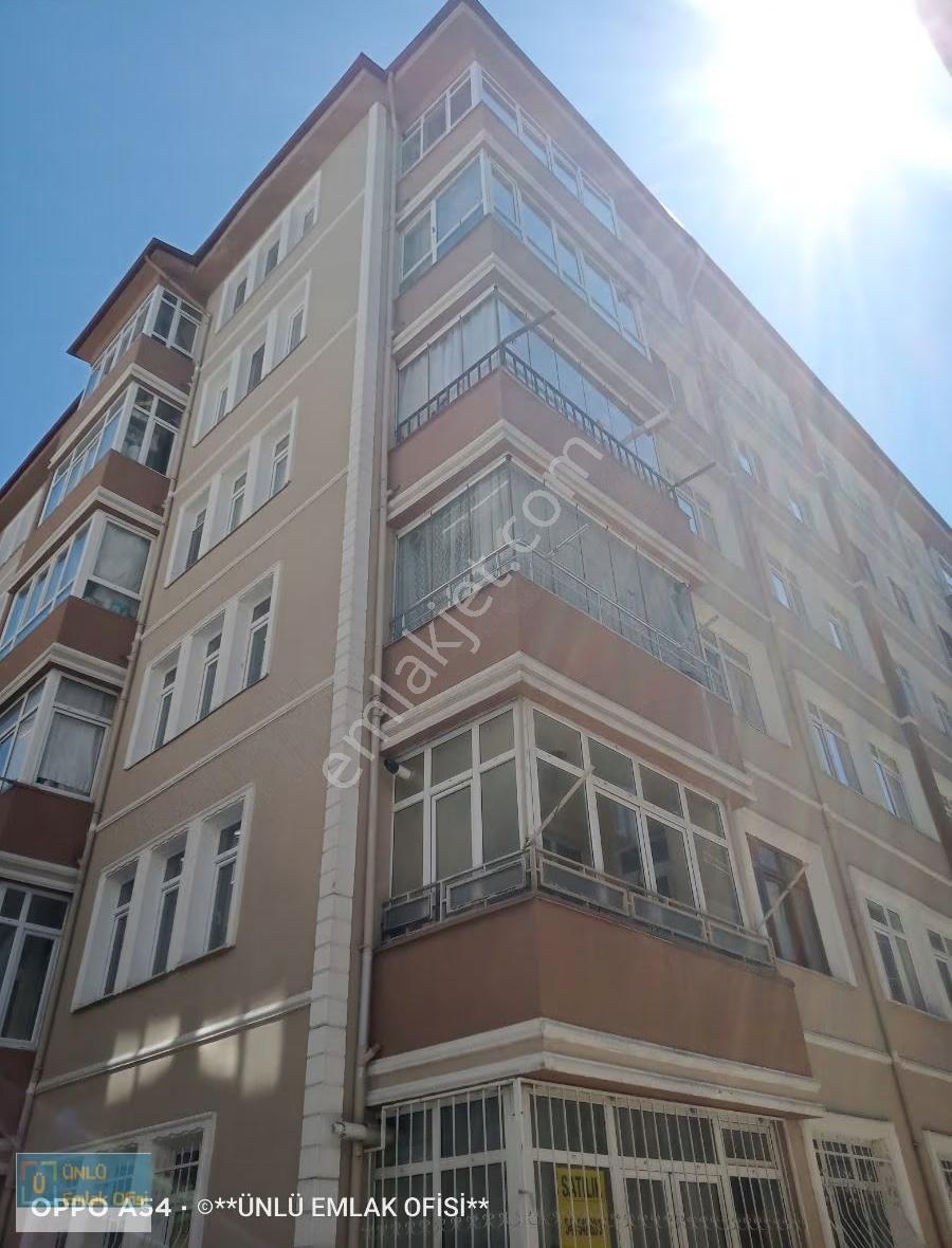 Ünlü Emlaktan Salıpazarı Yürüyüşyolu Mevkiinde Satılık 3+1 Daire