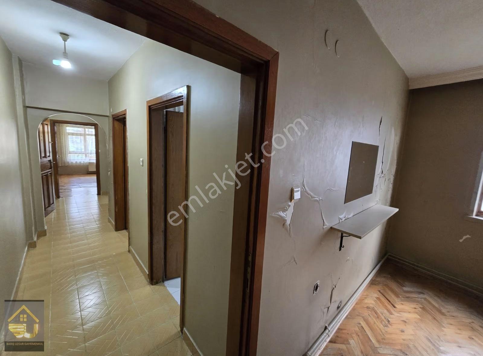 Bayraklı Sokak 2+1 Kiralık Daire - Görsel 20