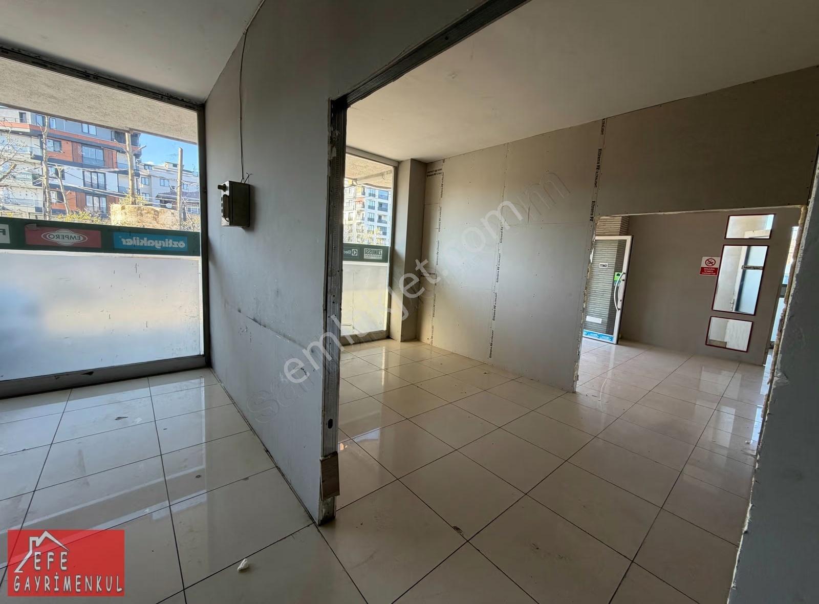 Samandıra Merkeze Yakın 320m2 Köşebaşı Kiralık Bodrumlu Dükkan - Görsel 17