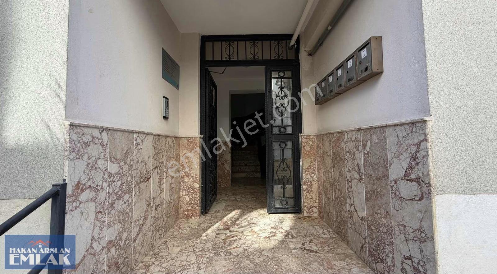 Cadde Üzeri Geniş Masrafsız Satılık 3+1 Daire - Görsel 20
