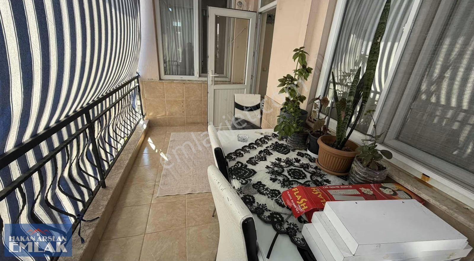Cadde Üzeri Geniş Masrafsız Satılık 3+1 Daire - Görsel 3