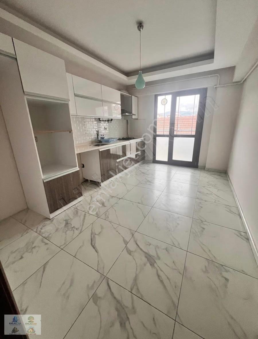 Yeni Mahallede Geniş Ve Ferah Aile Yaşam Dairemiz Kiralıktır. - Görsel 15