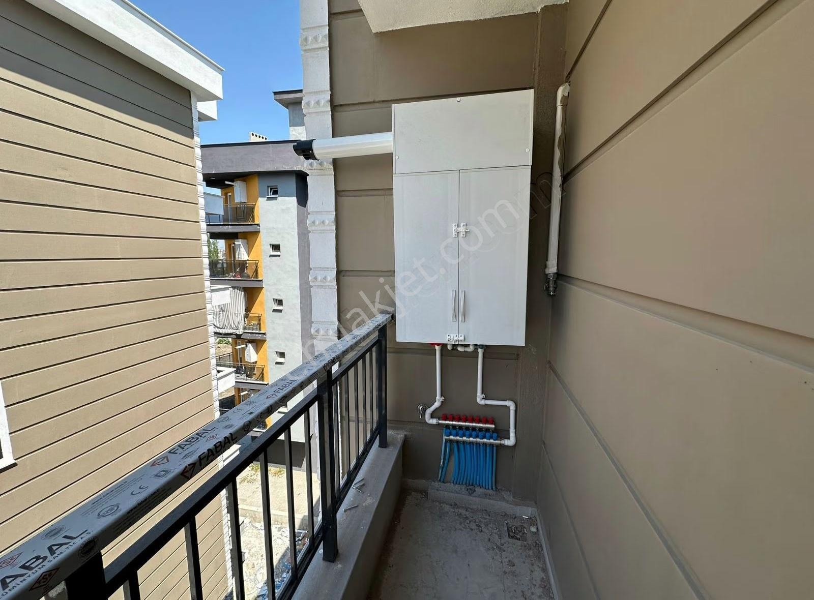 Manzaralı,kahve Köşeli&çamaşır Odalı Satılık 2+1 Lüks Daire - Görsel 15