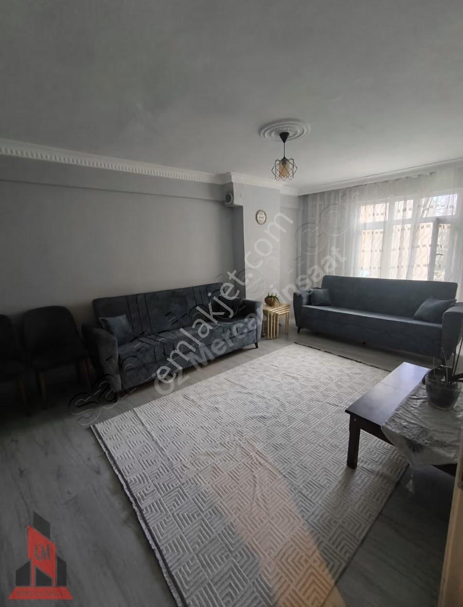 Hicret Mahallesinde Komple Eşyalı Tertemiz Arakat Daire