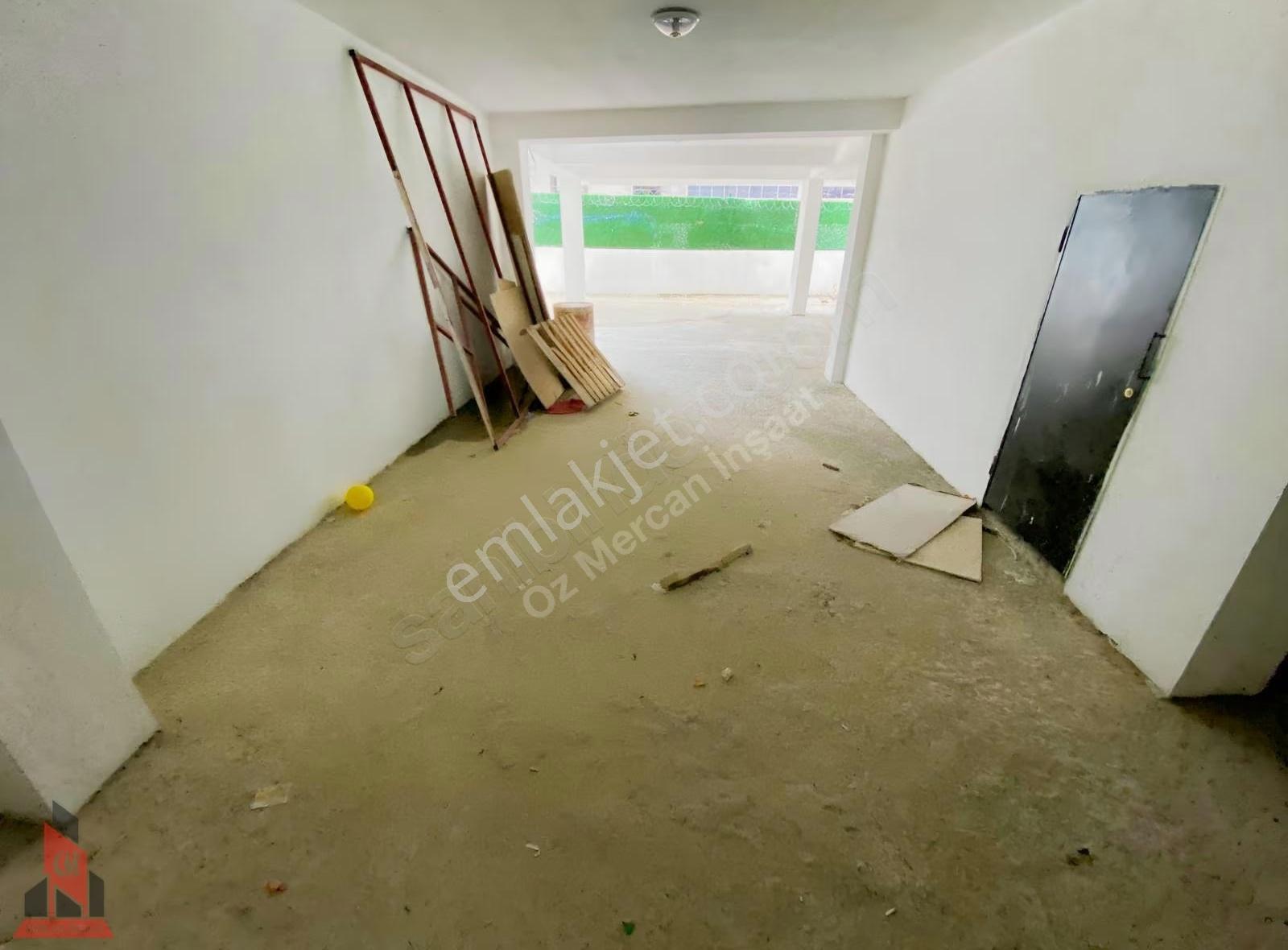 Mavigöl Mah. Cumhuriyet Cad. Üzerinde Merkezi Kiralık Dükkan - Görsel 3