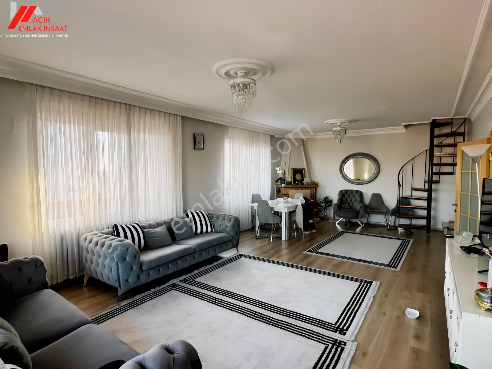 Koşuyoluna Komşu, İstanbul Silüeti Manzaralı 80 M² Teraslı 4+1 - Görsel 12