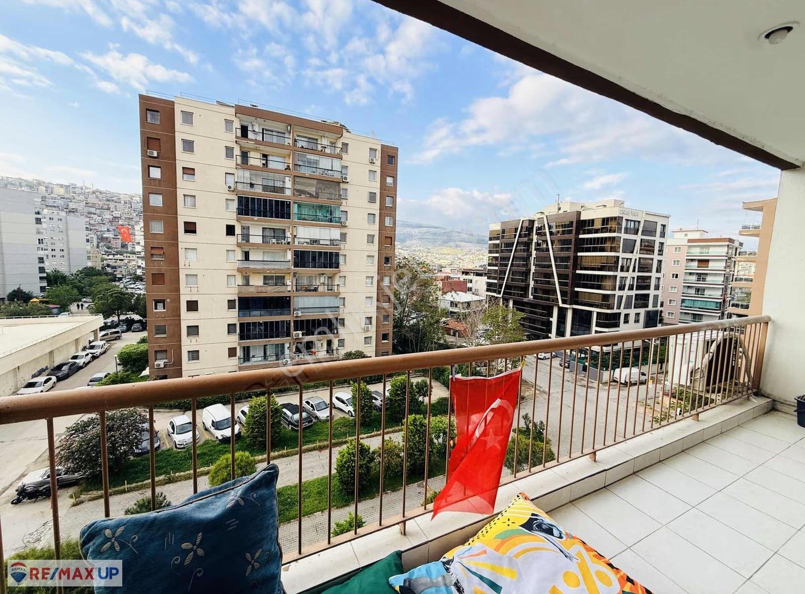 Bayraklı'da Güvenlikli Site İçerisinde 2+1 Satlık Daire - Görsel 32