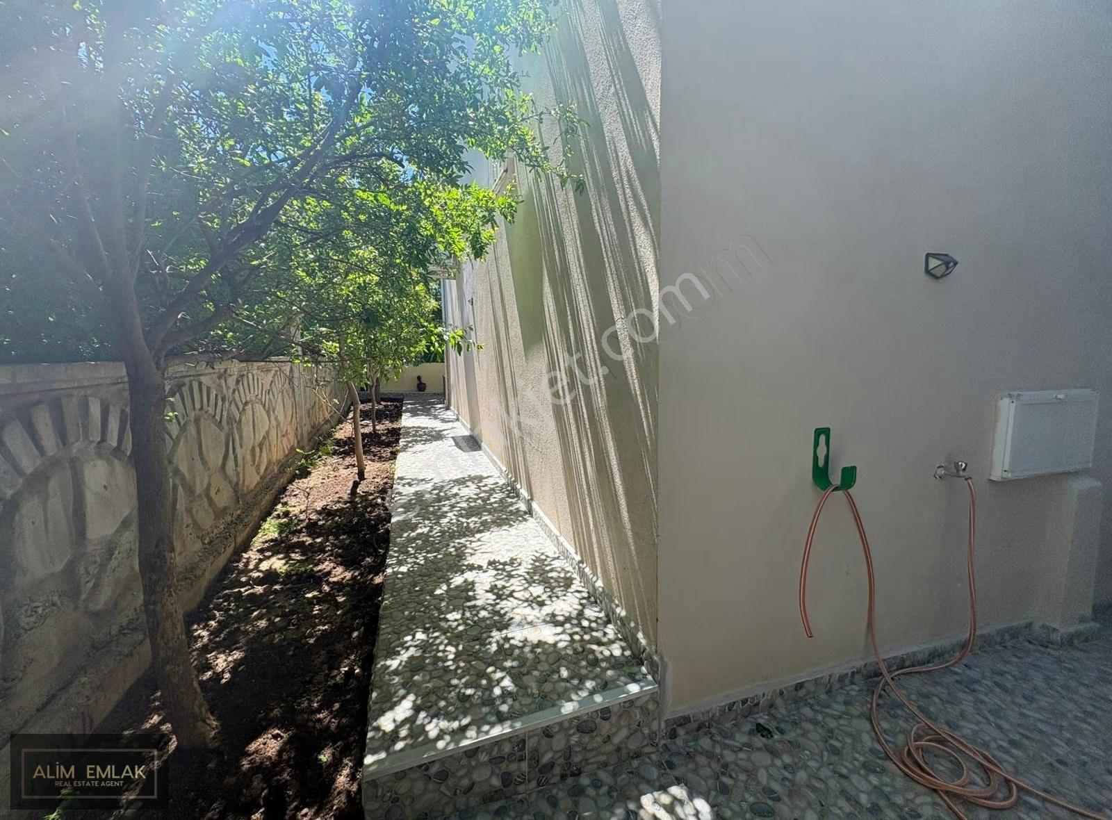 Didim Sedefkoy'da Denize 160 Mt Mesafede 3+2 Tam Müstakil Villa - Görsel 3