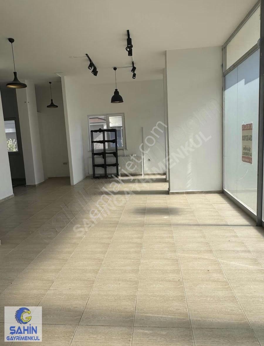 Tramvaya Cephe Kiralık İşyeri - Görsel 17
