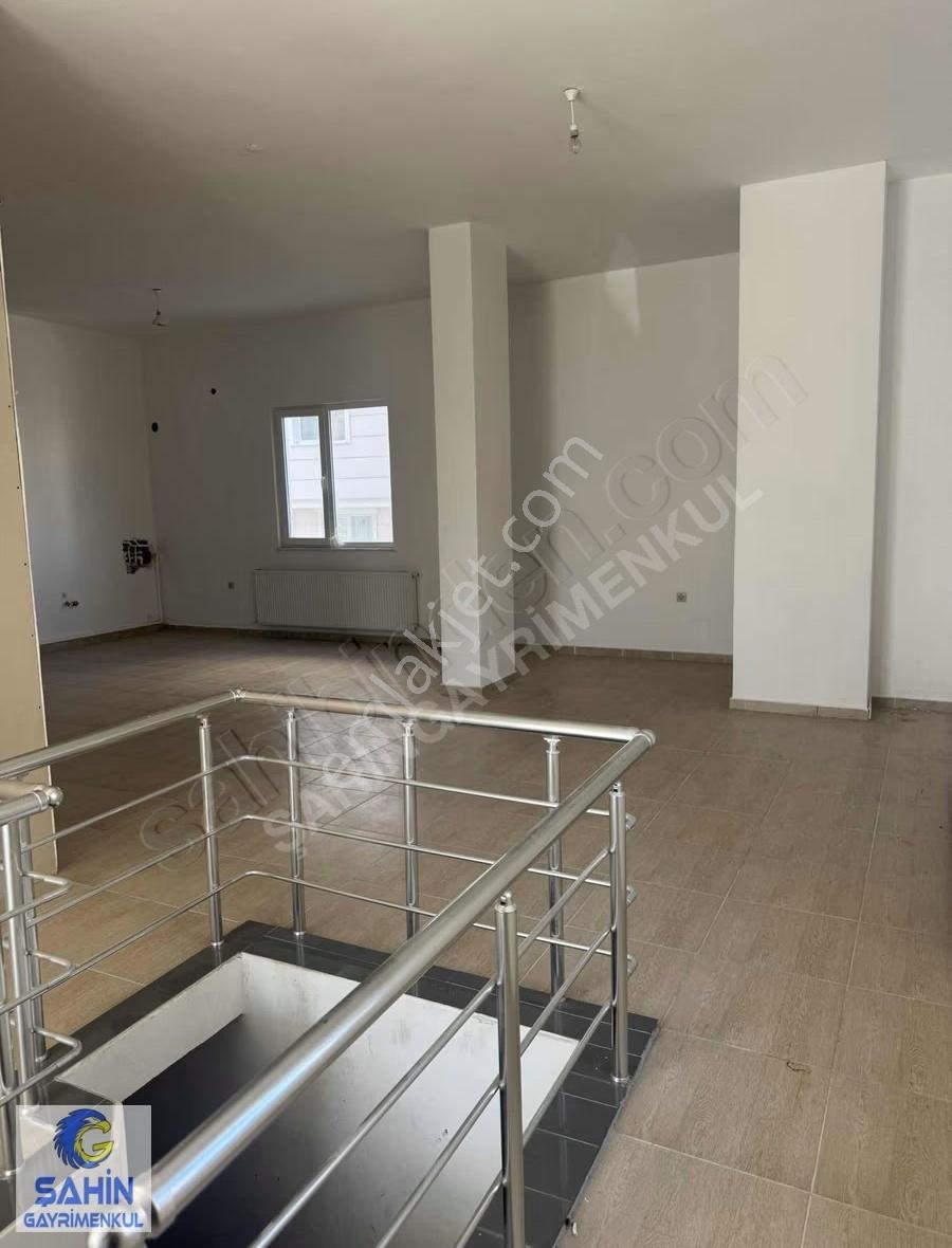 Tramvaya Cephe Kiralık İşyeri - Görsel 20