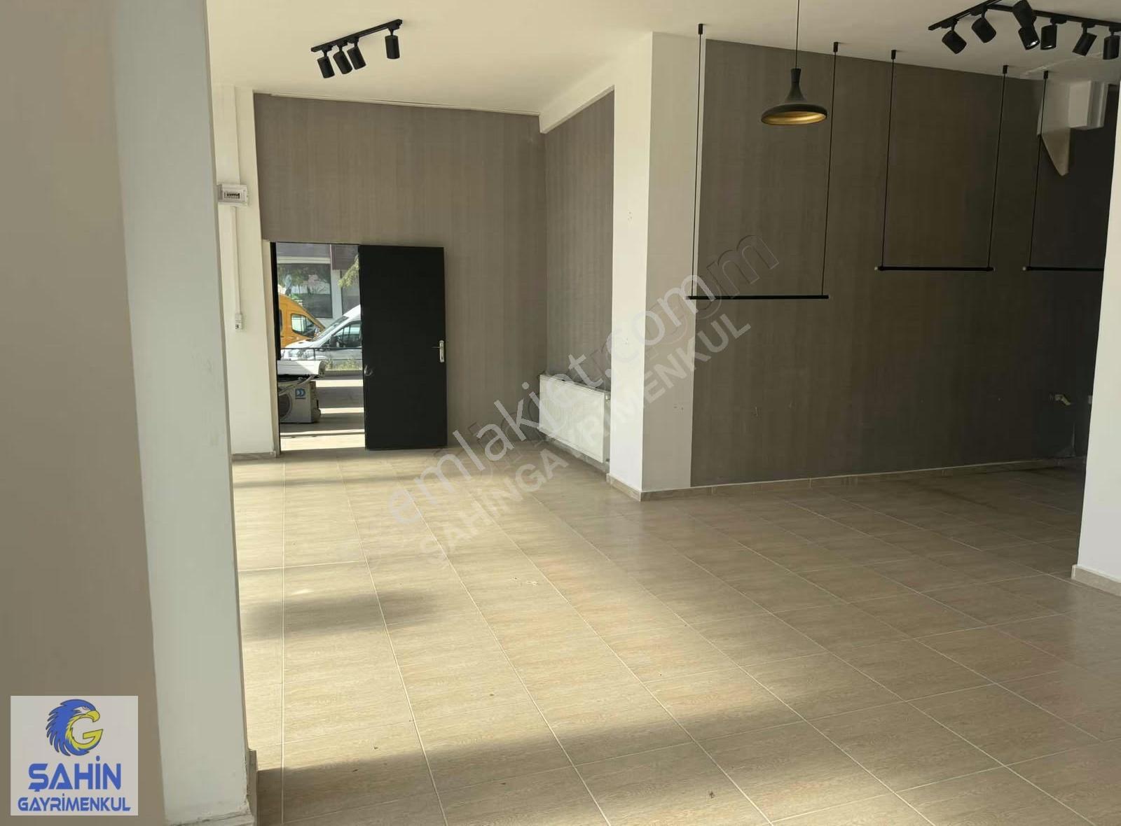 Tramvaya Cephe Kiralık İşyeri - Görsel 19