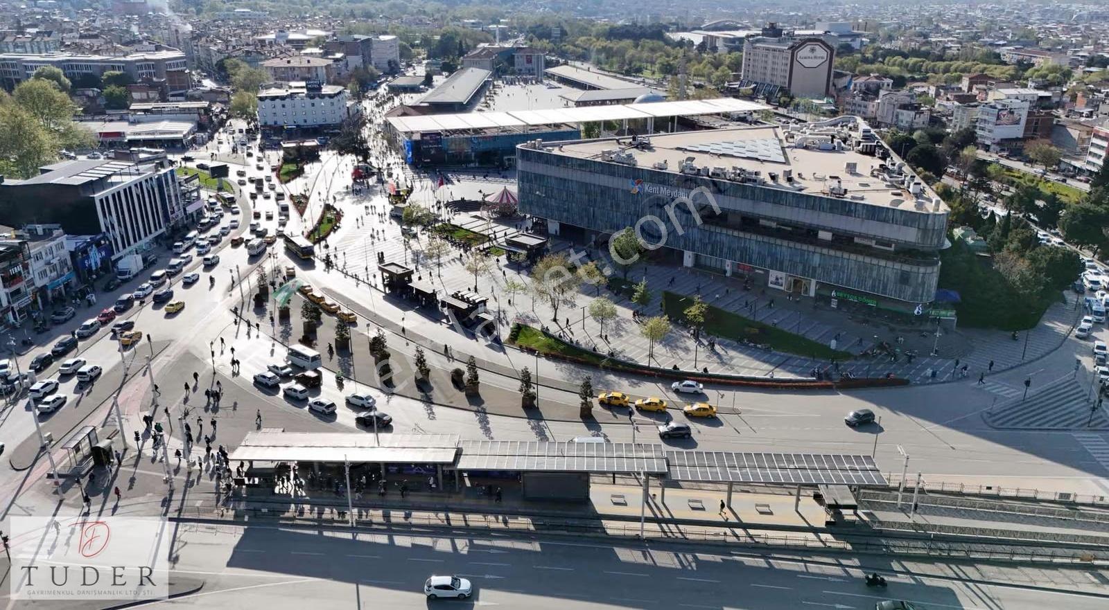 Takasa Uygun Kent Meydanında 3 Katlı Devren Kiralık Dükkan - Görsel 22