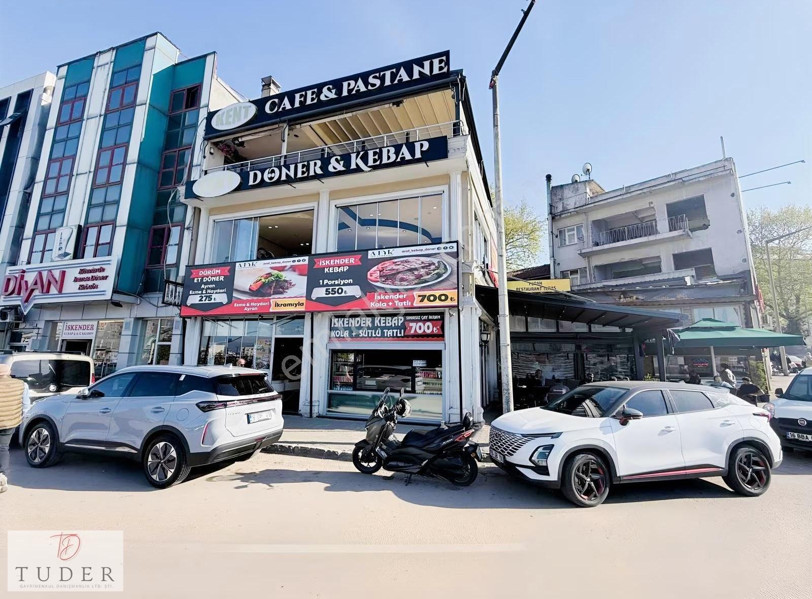 Takasa Uygun Kent Meydanında 3 Katlı Devren Kiralık Dükkan - Görsel 6