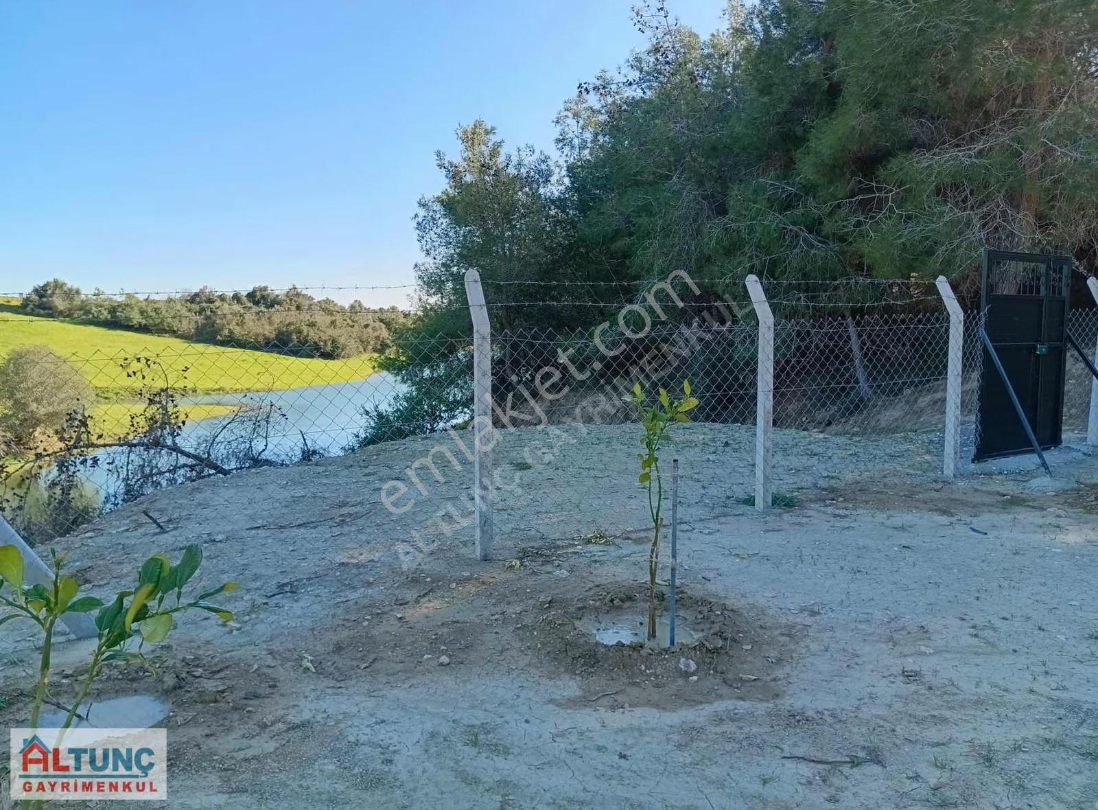 Karaömerli Etrafı Çevrili Göl Manzaralı Arsa