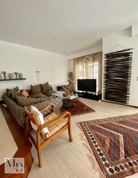 Ayayorgi-boyalık Arası Deniz Manzaralı Sitede Kiralık Villa - Görsel 16
