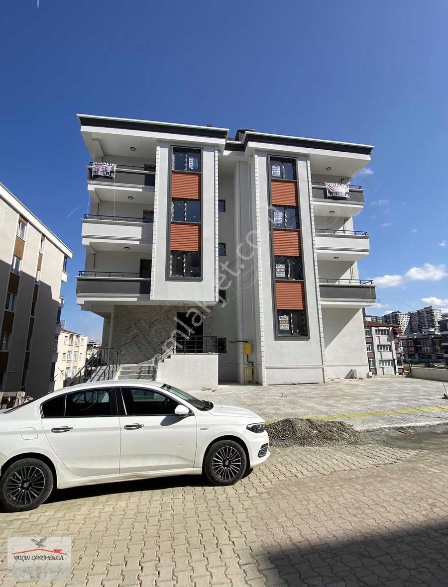 Atakum İstiklal Mahallesinde Merkezi Konumda Kiralık 1+1