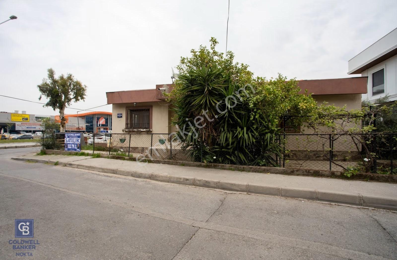 Balçova İş Bankası Evlerinde Kiralık İş Yeri Ofis - Görsel 18