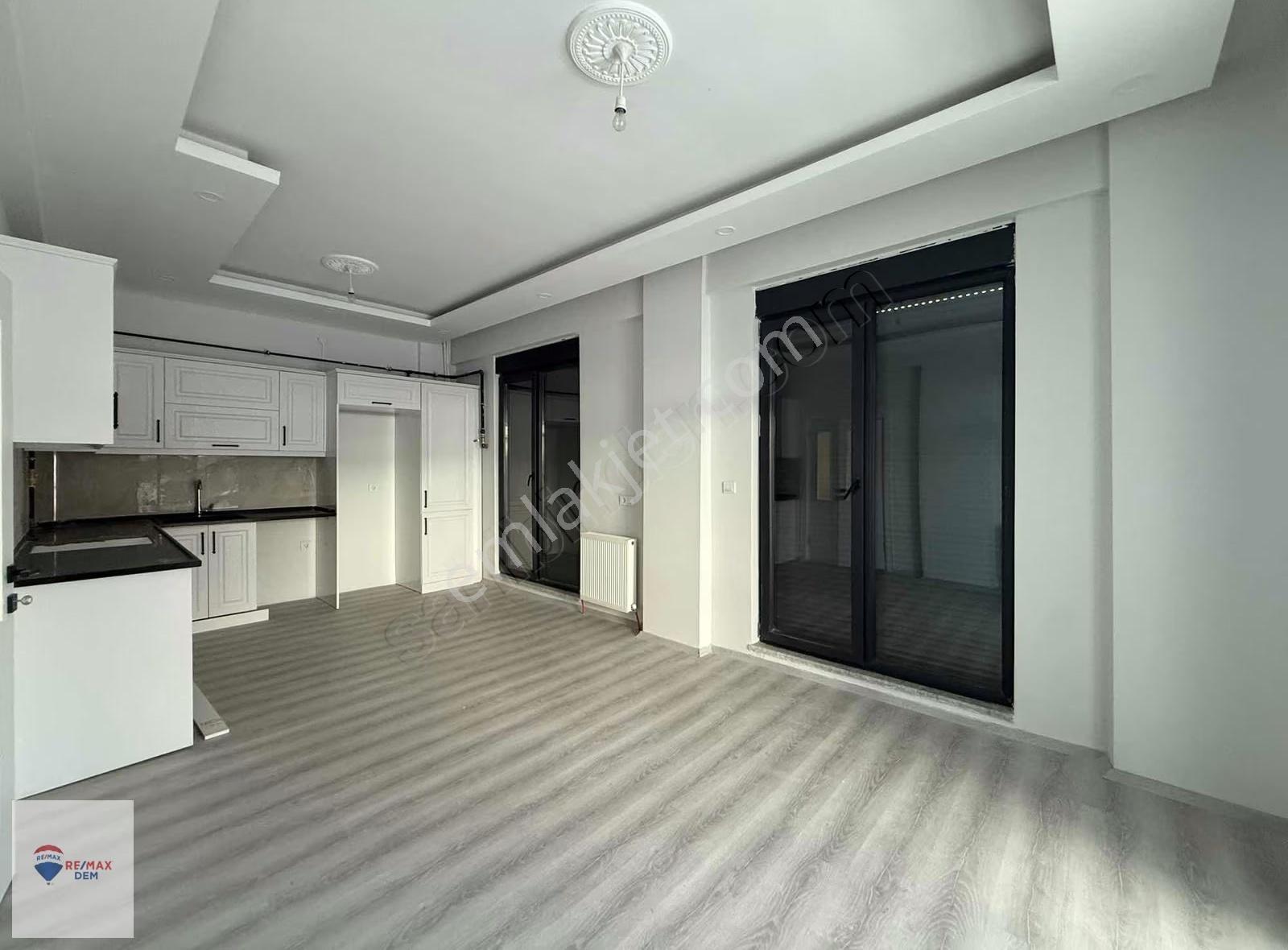 Remax Dem'den Erzincan Çukurkuyuda Satılık Villa - Görsel 4