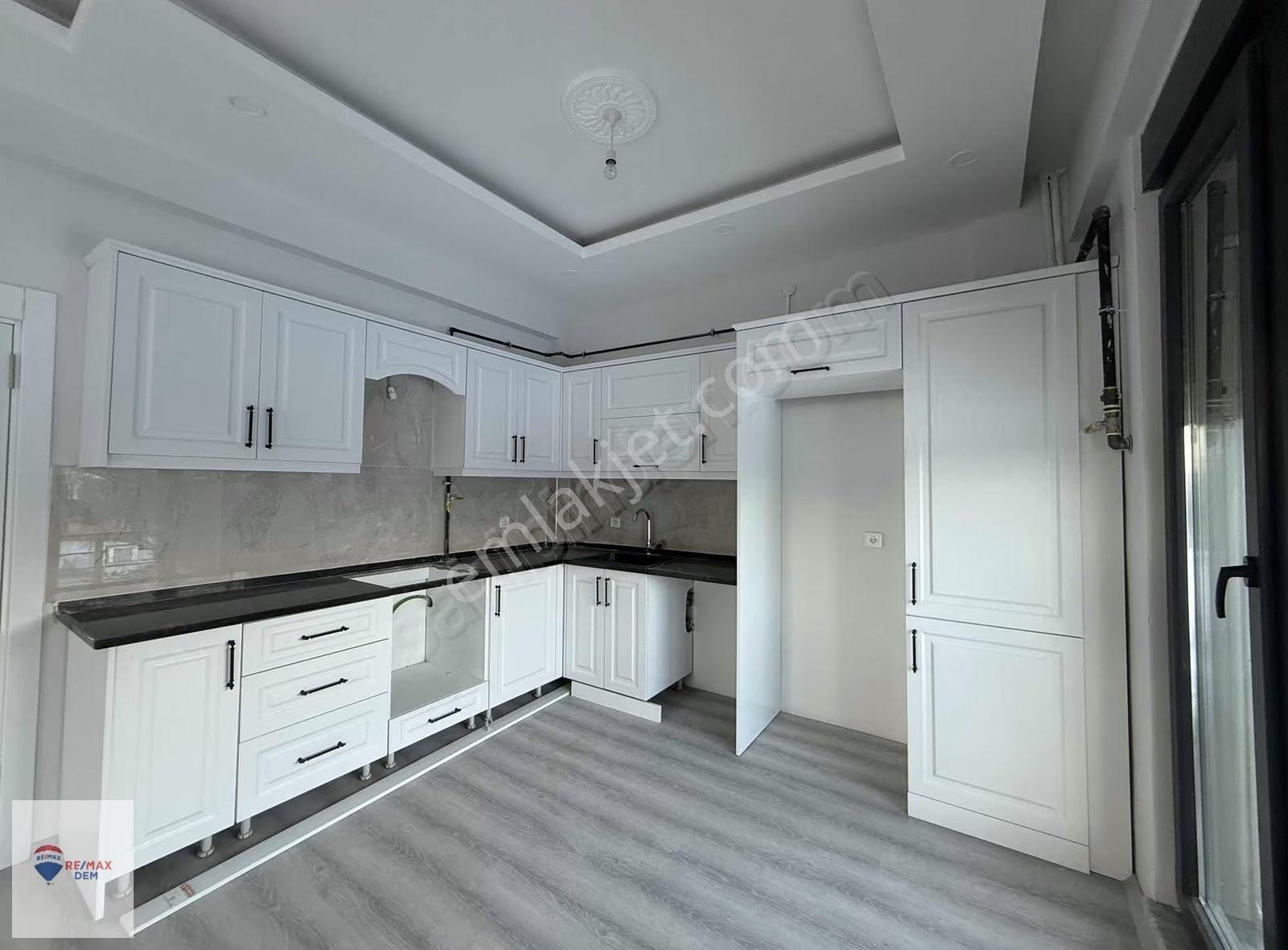 Remax Dem'den Erzincan Çukurkuyuda Satılık Villa - Görsel 25