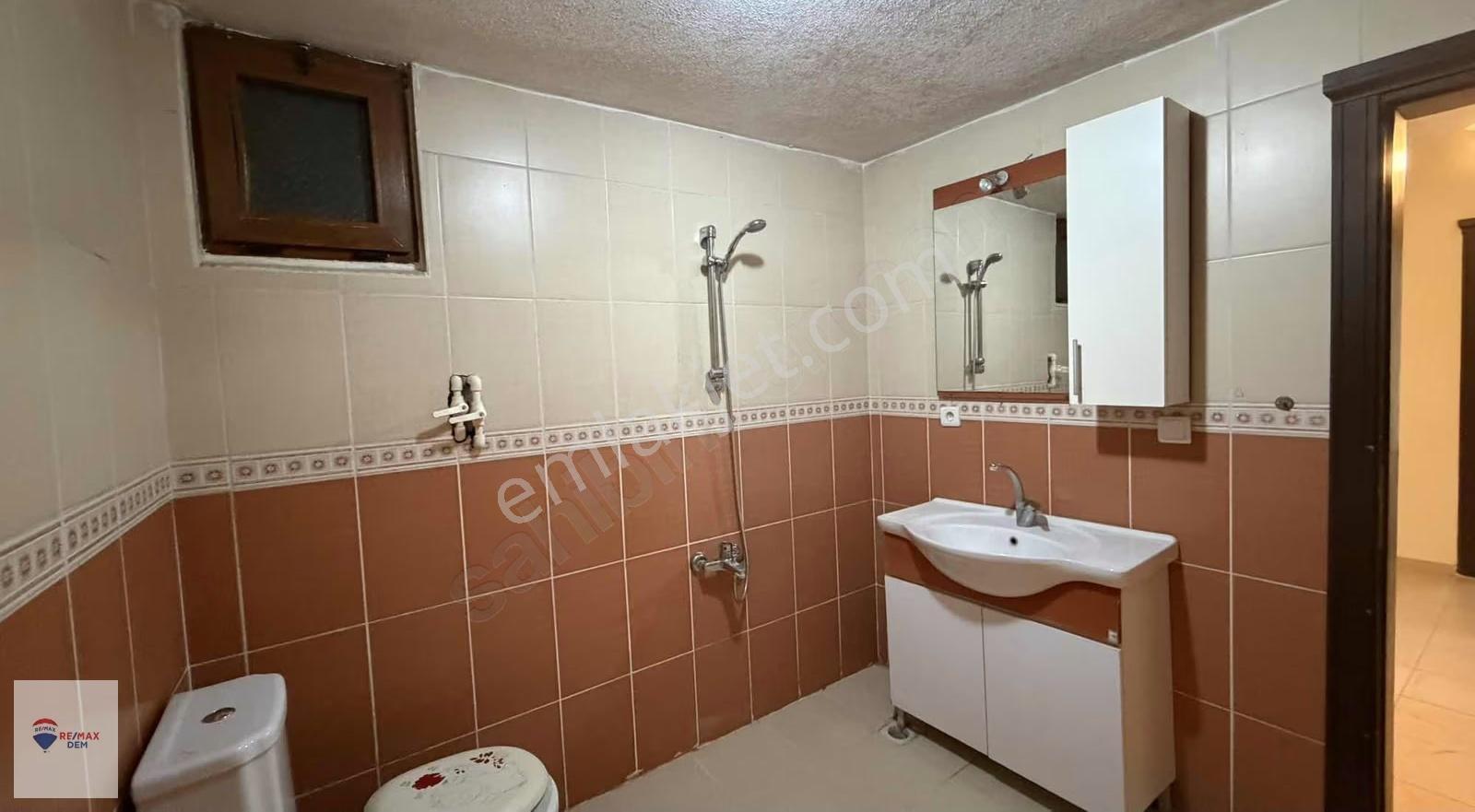 Remax Dem'den Ergenekon Mahallesinde Geniş 3+1 Satılık Daire - Görsel 8