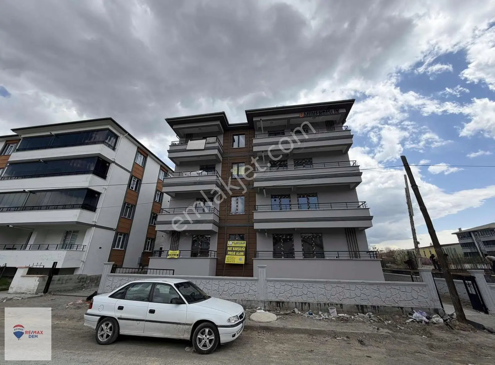 Remax Dem'den Hocabey Mah Yeni Hastane Yakını 2+0 Kiralık Daire - Görsel 4