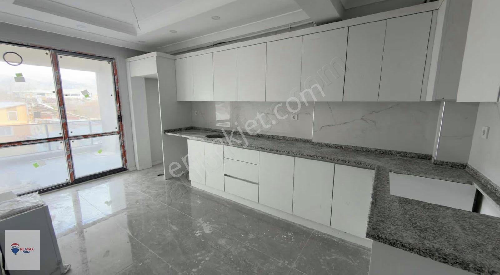 Remax Dem'den Demirkent Mah. Ara Kat 2+1 Satılık Daire - Görsel 10