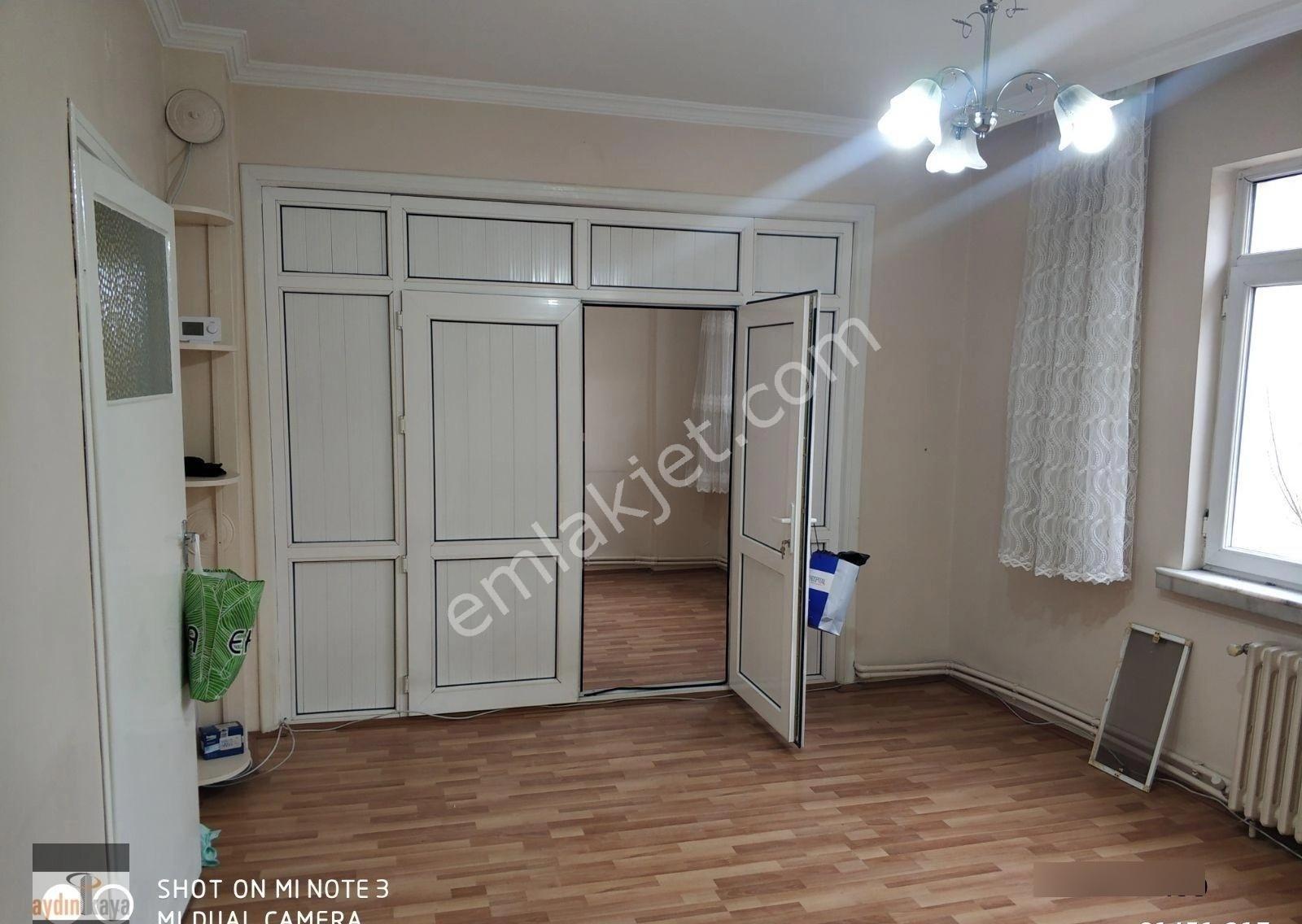 Kırım Caddesi Üstü Kiralık 3+1 Balkonlu Güney Cephe Daire - Görsel 8