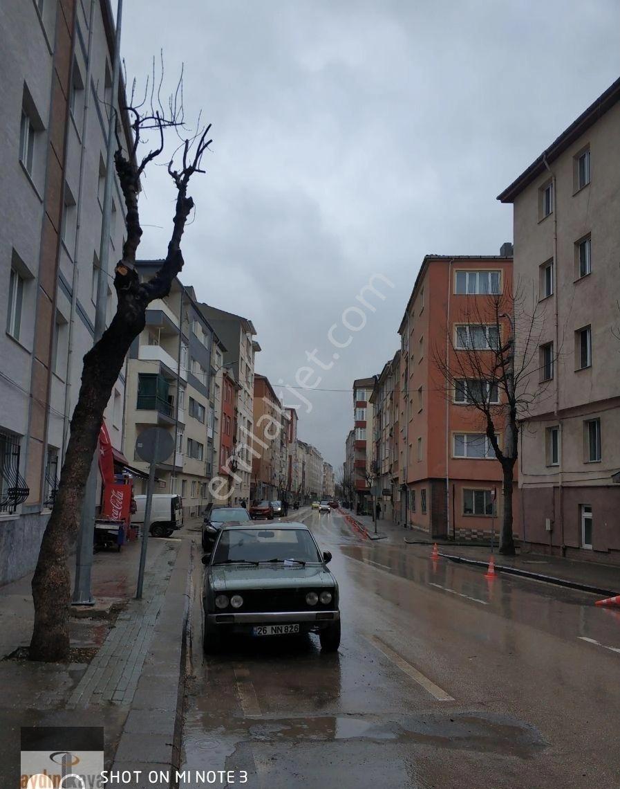 Kırım Caddesi Üstü Kiralık 3+1 Balkonlu Güney Cephe Daire - Görsel 17