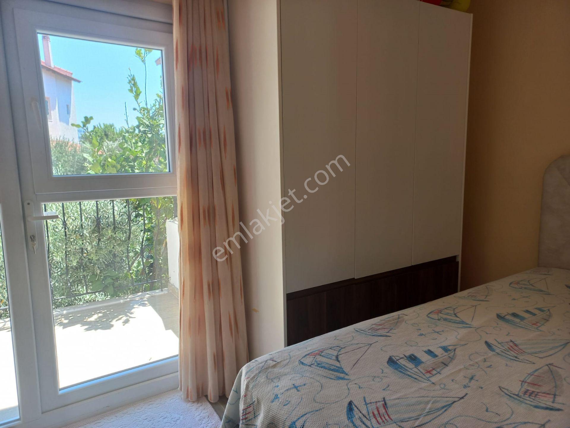 Çeşme Pırlanta Plajı Havuzlu Sitede 4+1 Triplex Müstakil Bahçeli - Görsel 24