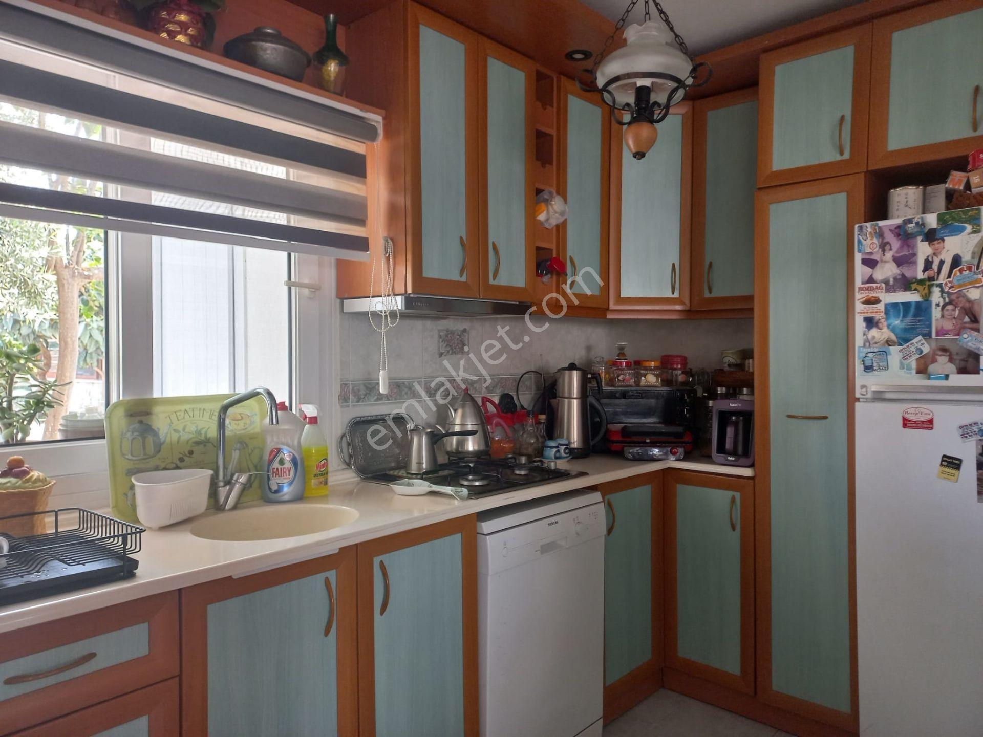 Çeşme Pırlanta Plajı Havuzlu Sitede 4+1 Triplex Müstakil Bahçeli - Görsel 16