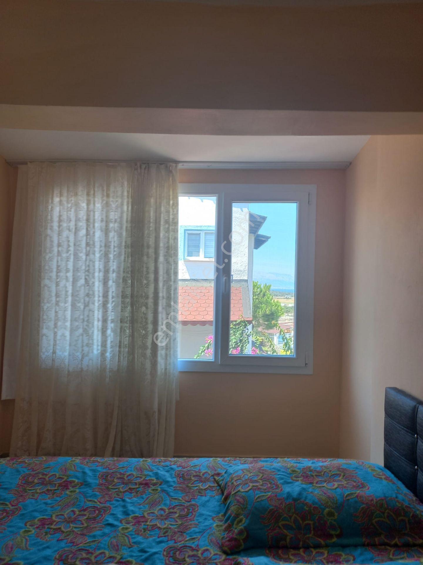 Çeşme Pırlanta Plajı Havuzlu Sitede 4+1 Triplex Müstakil Bahçeli - Görsel 21